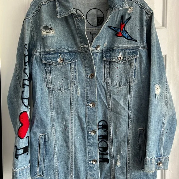 Only Jeans Distressed Denim Jacket Embroidered Playing Card Themed - Picture 5 of 9